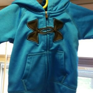 Under Armour sweatshirt